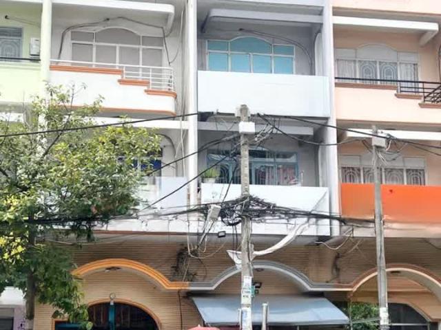 Nhà mặt tiền 5 tầng/4 *19.5m Tạ Quang Bửu P5Q8 17 Tỷ TL