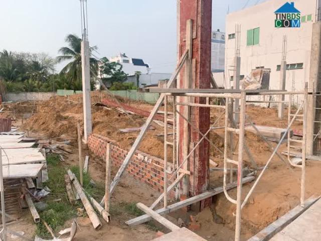 Nhà mặt tiền giá rẻ