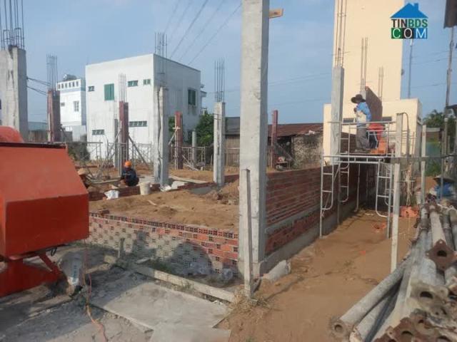 Nhà mặt tiền giá rẻ