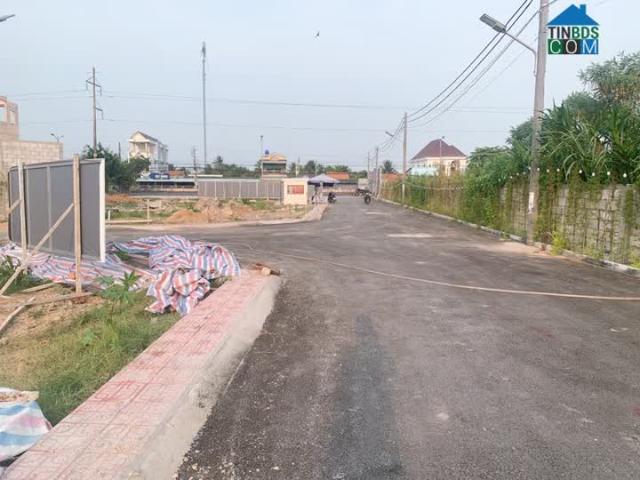 Nhà mặt tiền giá rẻ