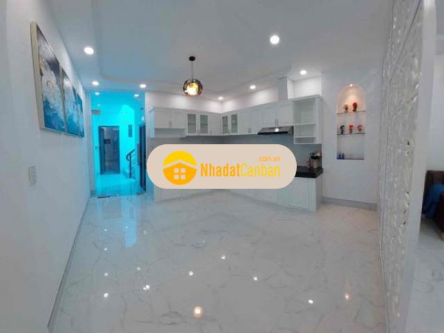 Nhà mặt tiền giá tốt