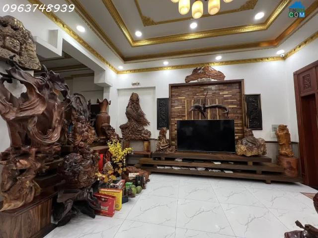 Nhà Mặt Tiền Đường Dĩ An, 5 Tầng, Ngang 7m, 201M2 Lô Góc, 17 Tỷ