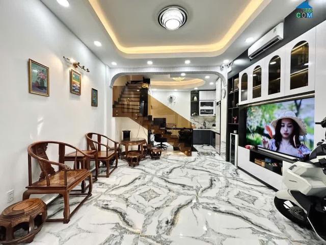 Nhà mặt tiền trải nhựa xe 16 chỗ thông Tiện kinh doanh đa ngành 40m2 4 tầng 4PN