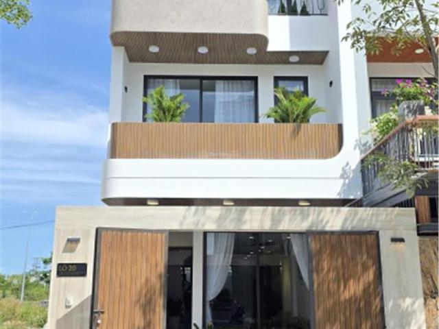 Nhà mỹ gia gói 5 100m2 hoàn công giá 9,4 tỷ