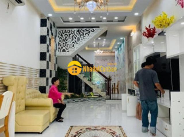 Nhà mới, mặt tiền nội bộ, xe tải tới nhà, trong khu bình phú