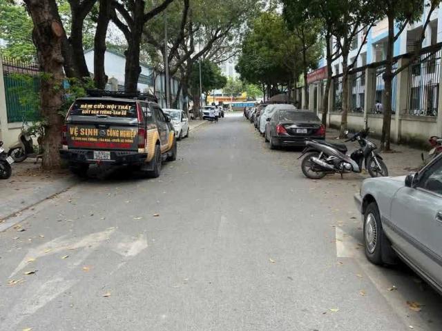 Nhà Mới Nguyễn Văn Huyên Cầu Giấy – Thang Máy Ôtô Vào Nhà – Ngõ Thông – 45m2*7t