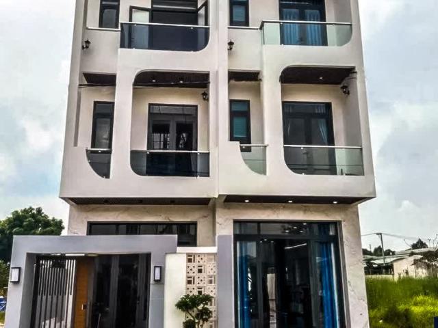 Nhà Mới Được Chính Chủ Rao Bán Với Giá 2.5 Tỷ Có 3 Tầng Sang Trọng 4X16M Gần Chợ Hưng Long