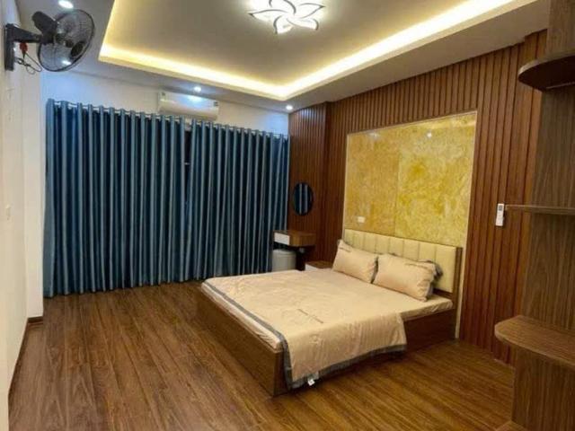 Nhà mới hoàng mai ngõ thoáng 15m ra mặt phố 30m2 5 tầng mt 4m giá 7.8 tỷ