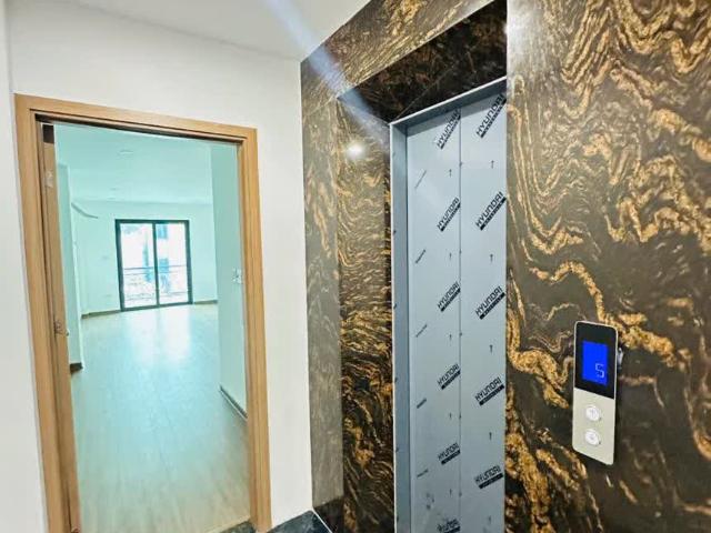 Nhà Mới Đại Từ 42m² x 6 Tầng, Thang Máy, Ngõ Thoáng, Giá 9.2 Tỷ