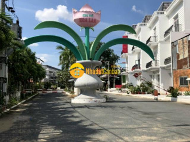 Nhà mới khu phố hoa lan phường 8 vĩnh long có nội thất