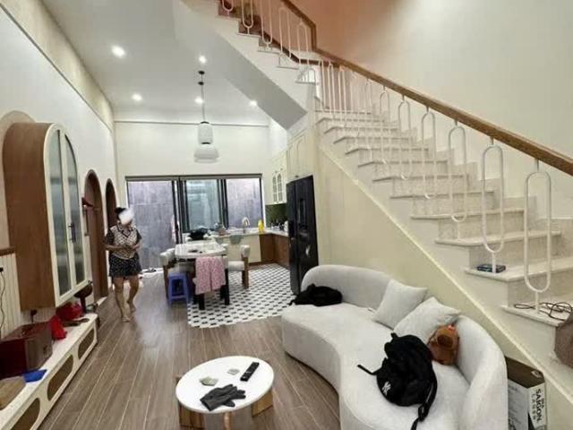 Nhà mới liền tay