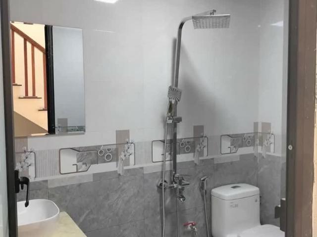 Nhà mới đẹp, tôi chủ nhà cho thuê, VP, Kinh doanh 87m2_ 4T  18 Tr. Khu Ngã Tư Sở