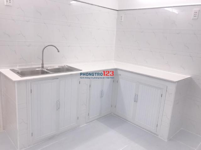 Nhà mới sửa cho thuê, giao nhà ngay