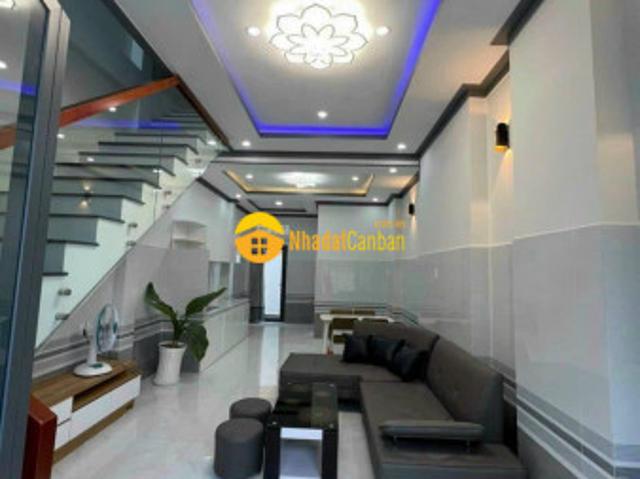 Nhà mới 1 trệt 1 lầu gần đường nguyễn huệ phường 2 thành phố vĩnh long