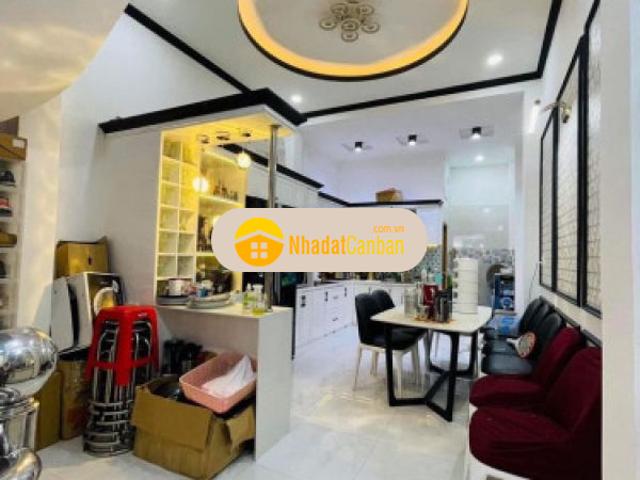 Nhà mới 3 tầng full nội thất hxh 8m cmt8