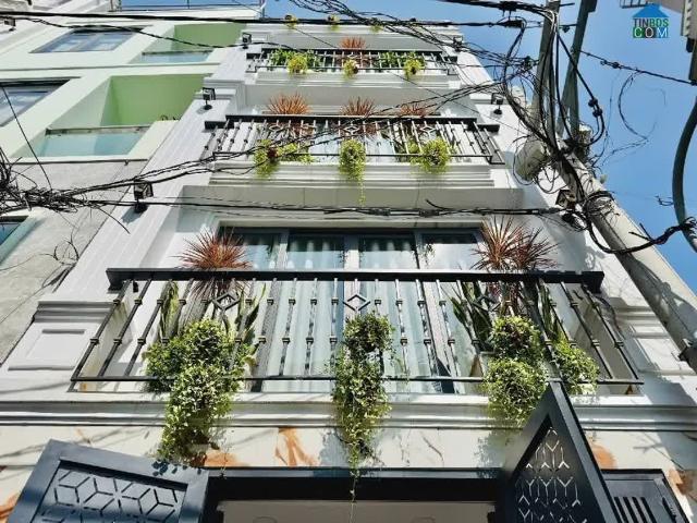 Nhà mới 5 tầng View sông thoáng mát Nằm tại trung tâm trần bá giao
