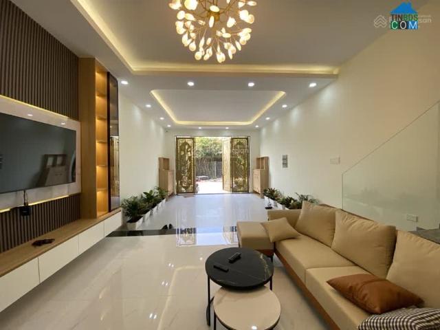 Nhà mới 90m2 Có thang máy Đủ nội thất Giá 14.5 tỷ Đường D4, Q7