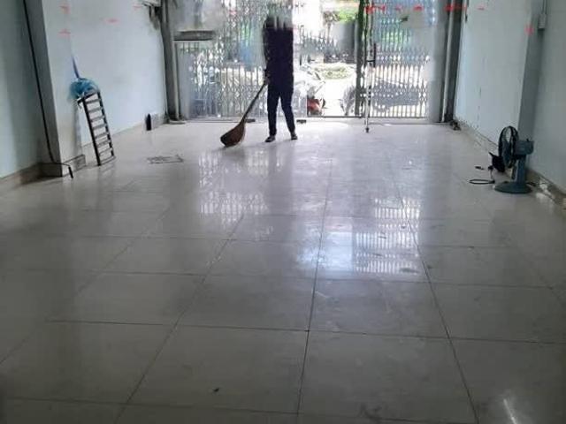 Nhà MT KD hạ chào 2.5 tỷ, Lạc Long Quân, P5, Q11, 71m2, 4 tầng, vỉa hè 5m