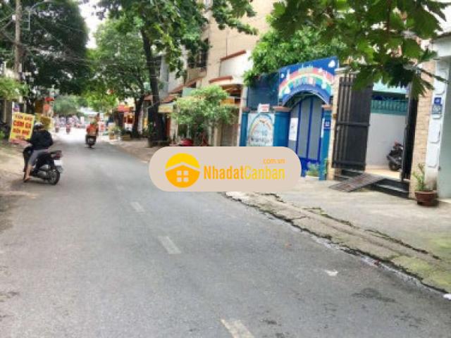 Nhà mt đường số 4 p7 gv dt 4x17m 4 lầu
