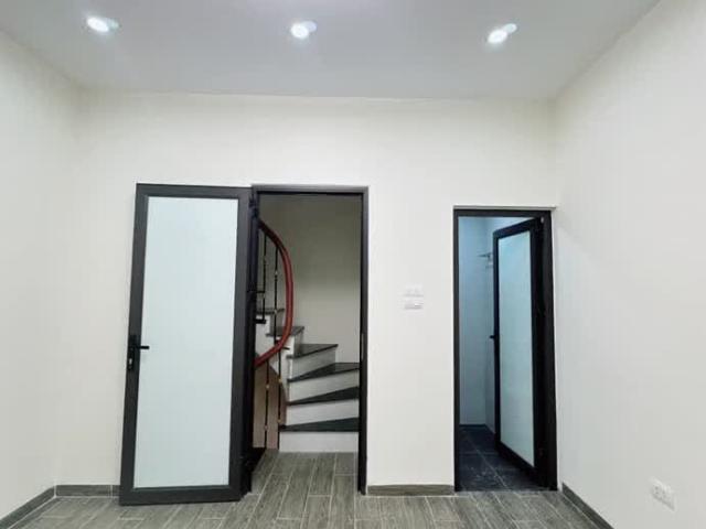 Nhà Nguyễn Văn Đậu, P. 11, 70 m2, HXH thông sát