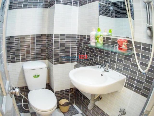 Nhà nguyên căn 3 lầu quận 1 cho thuê