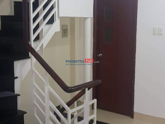 Nhà nguyên căn full nội thất đường Đoàn Văn Bơ, quận 4