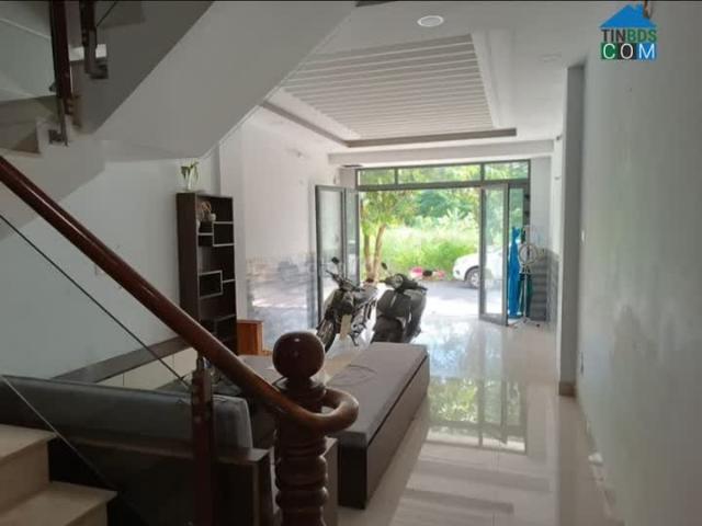 Nhà Ng căn Liền Kề Phú Mỹ Hưng 4Pn 5Wc 18tr/th