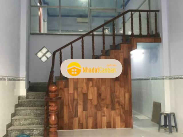 Nhà ngang 8 dài 13 sổ hồng riêng