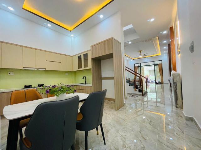 [Nhà ngang khủng 5m] Bán Nhà Nguyễn Thị Thập – Diện Tích 110M²