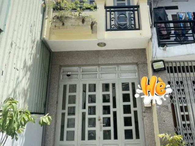 Nhà nhỏ đẹp giá xinh Hẻm xe hơi Gần chợ Khu dân cư sầm uất