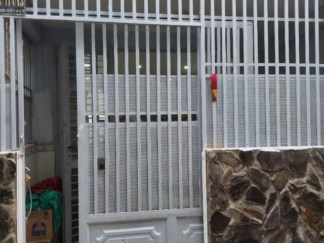 Nhà Nhỏ Tân Bình Nở Hậu Tài Lộc, Đang Sẵn Dòng Tiền 7tr/tháng, Vài Bước Ra Hẻm Xe Hơi, Chủ Thiện