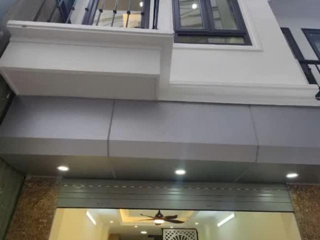 NHÀ NHỎ XINH, Ô TÔ, 33m2, Đường Bát Khối, Long Biên, nhỉnh 5 tỷ