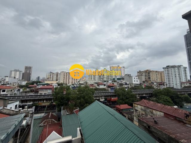 Nhà sát mặt phố cầu giấy 38.88m2 sổ vuông viên gạch 9.2 tỷ 1 b