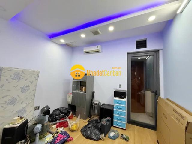 Nhà đẹp 4x20m 5 tầng mt đường số tân quy q7