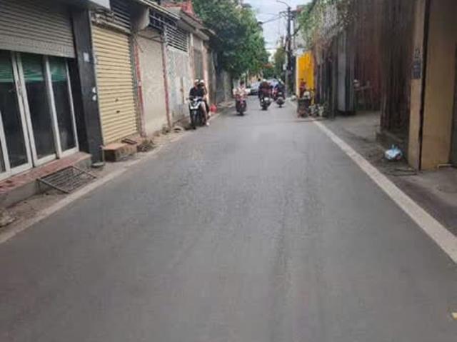 Nhà đẹp 5 tầng Tứ Liên 68m2, mặt tiền 4m, gần phố, giá 14 tỷ CTL