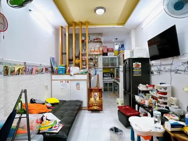 Nhà đẹp 200 triệu sở hữu nhà sổ hồng DT Ngang 3.5x 7.5 tấm Q4 Tôn Đản có 3 tỷ