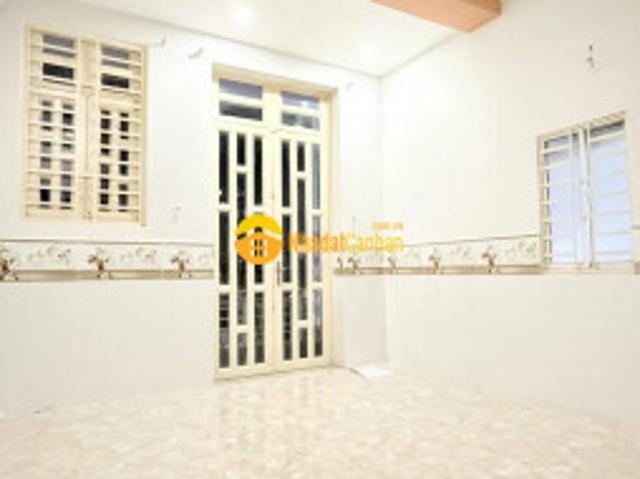 Nhà đẹp 2 tầng gần hiệp thành city đường ô tô sát gò vấp giá chỉ 3.98 tỷ