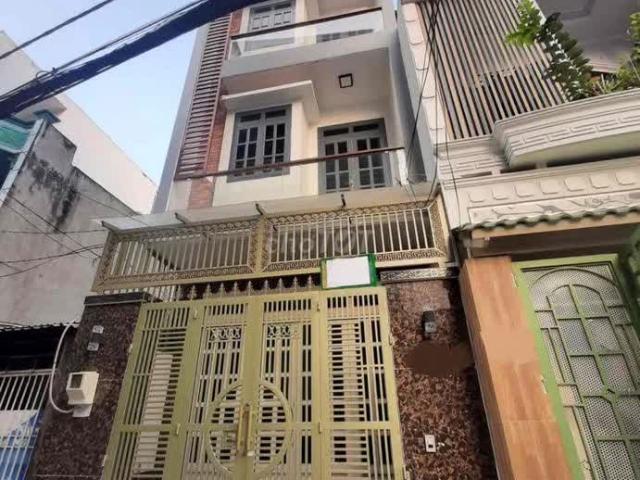 Nhà đẹp 3 tầng 4 phòng gần Chợ Cầu đường Quang Trung
