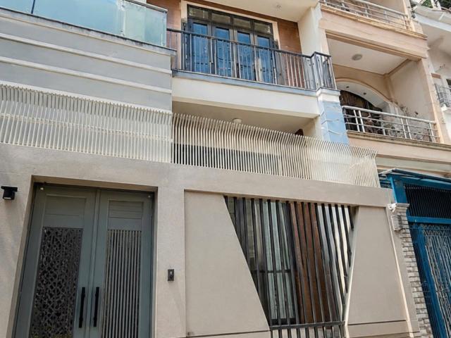 Nhà đẹp Tân Bình 5 tầng ngang 11m HXH tránh Cách Mạng Tháng 8