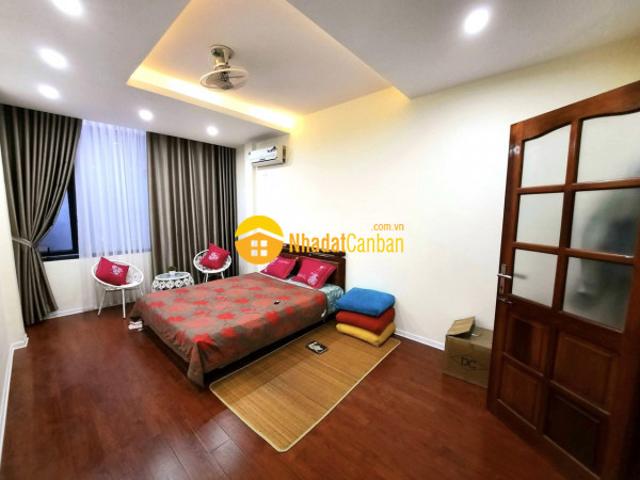 Nhà đẹp trung tâm đống đa chủ nhà tặng nội thất 30m ra mặt phố