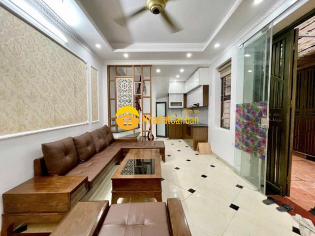 Nhà đẹp trung tâm quang trung đối diện nhà thi đấu hà đông full nội thất