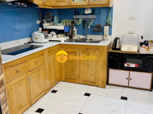 Nhà đẹp tt cầu giấy tặng nội thất nhà vuông gần phố 7.2 tỷ