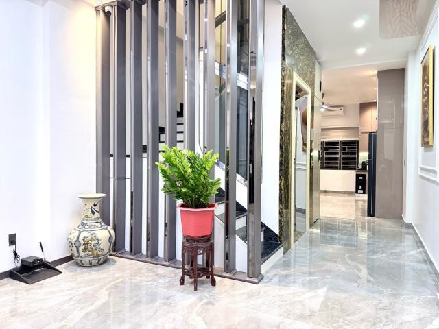 Nhà đẹp tuyến 3 Lê Hồng Phong – Nhà mới, thang máy, full nội thất nhập khẩu Châu Âu