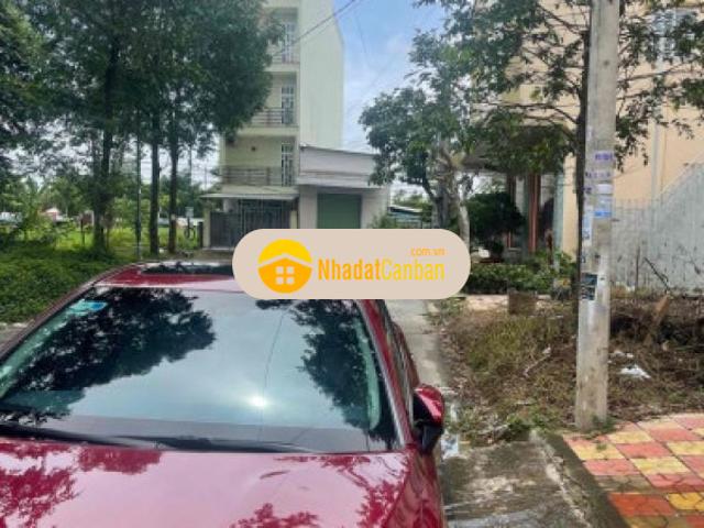 Nhà đẹp vi trí đắc địa giá rẻ như cho