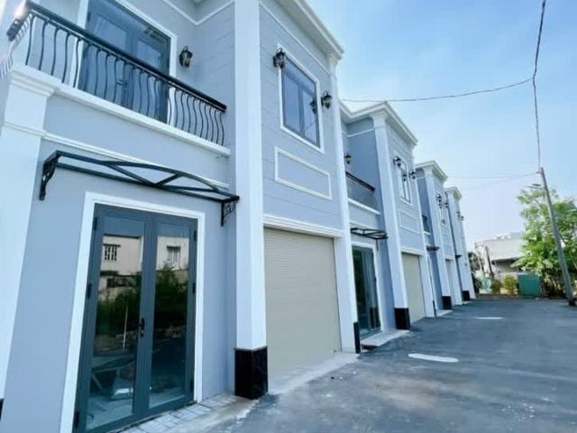 Nhà đẹp xuất sắc 1 trệt 1 lầu, giá chỉ 2.9 tỷ, đường oto, sổ riêng thổ cư, P. Tân Phong, Bên Hòa