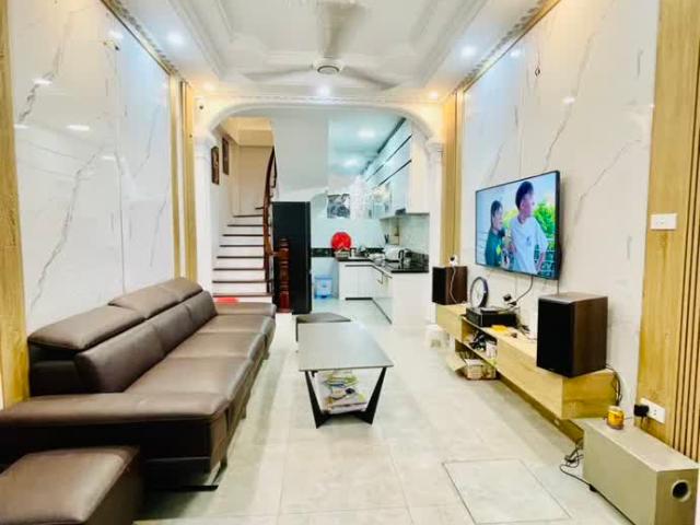 Nhà đẹp cần bán Đống Đa Tặng full nội thất Ngõ thoáng