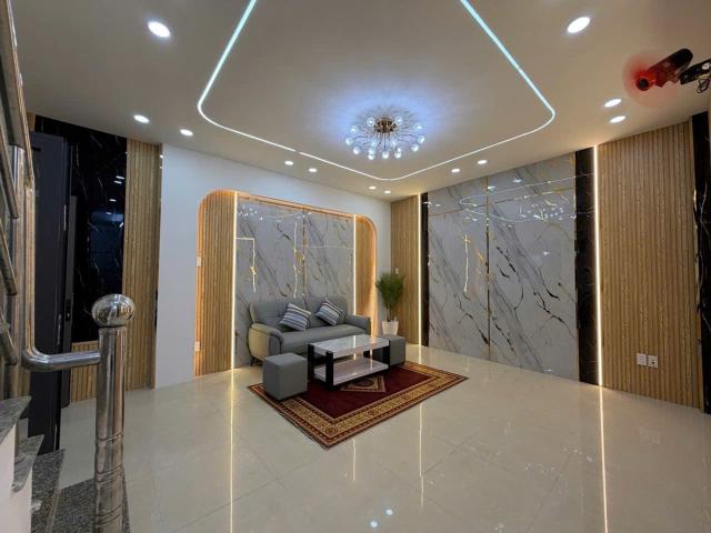 Nhà đẹp cần bán hẻm 151 nguyễn trãi, quận 5, tphcm