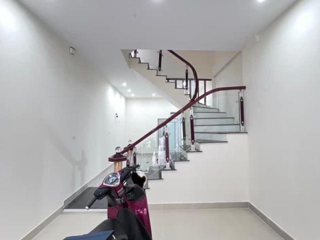 Nhà Đẹp Cổ Nhuế 50M2X5T 8.5 Tỷ Ngõ Thông Ô Tô Đón Tết Mới