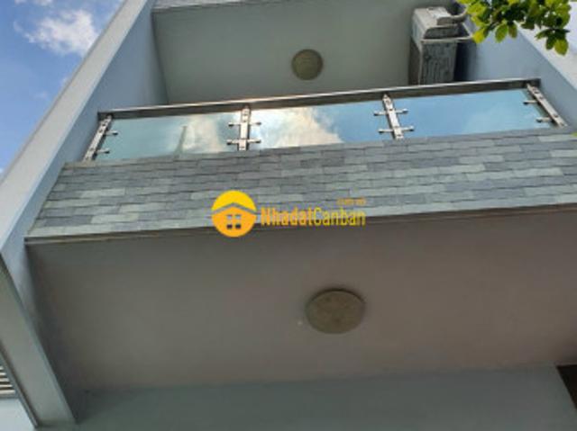 Nhà đẹp, chế lan viên, 4 x 11m, 2 lầu, 5 tỷ 400 bớt, tân phú
