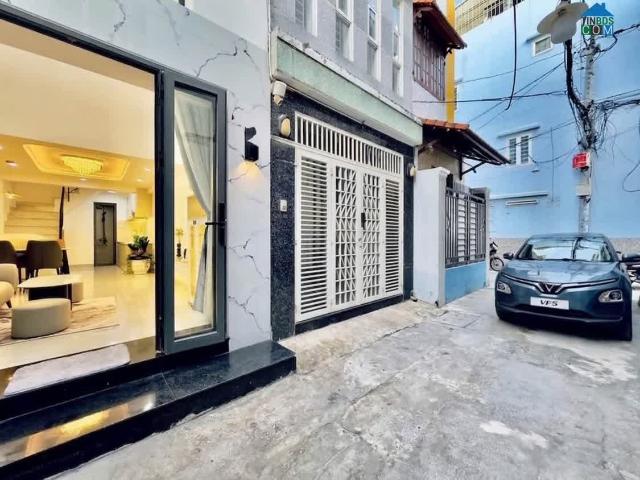 Nhà đẹp FULL NỘI THẤT hẻm xe hơi ngay đường Nguyễn Kiệm Thích Quảng Đức. Khu dân trí cao an